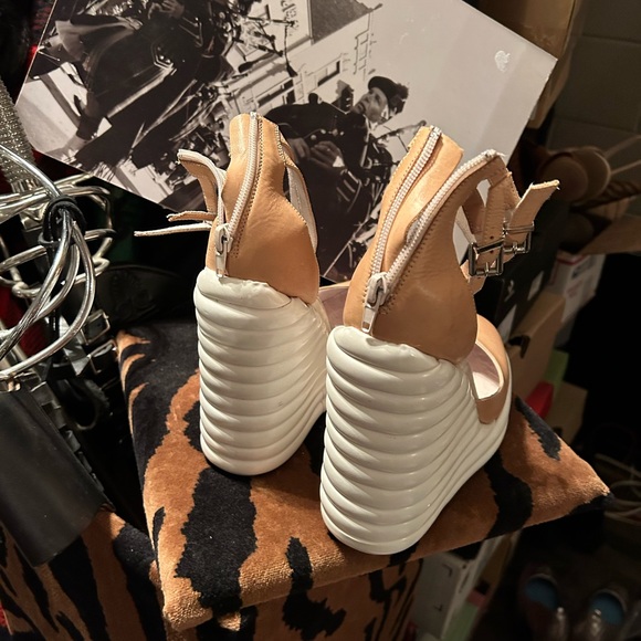 Jeffrey Campbell size 10 true to size - Picture 4 of 5